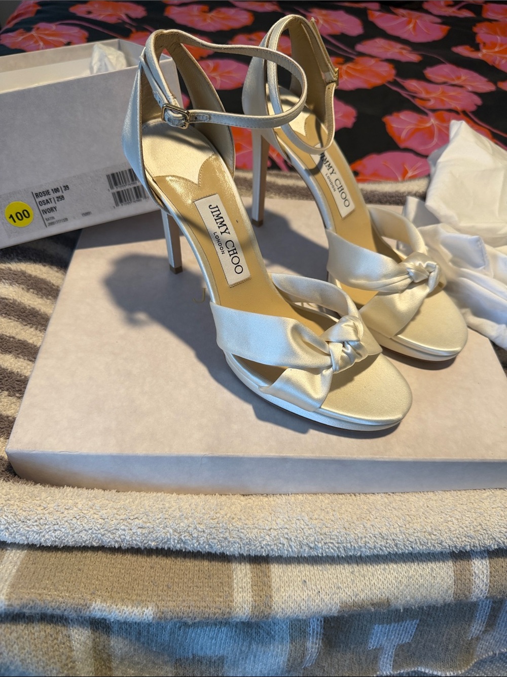 NEW WITH BOX Jimmy Choo Rosie 100 Ivory Satin 39